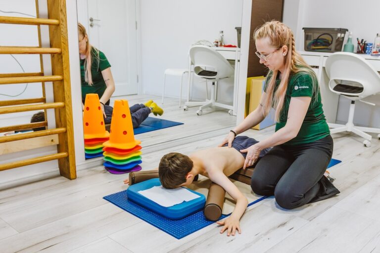 Scolioză secundară asociată cu inegalitate de lungime a membrelor inferioare