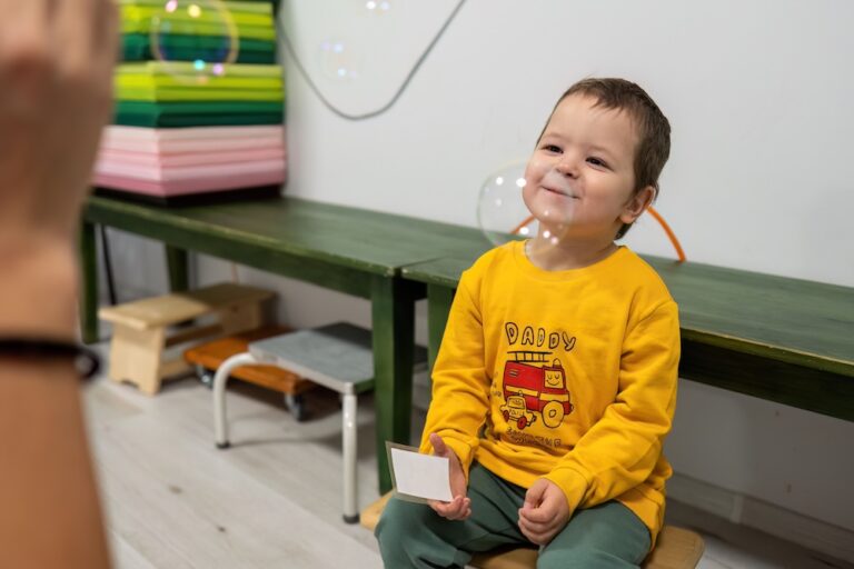 Dezvoltarea comunicării verbale și a participării sociale prin intervenție psihopedagogică-logopedică